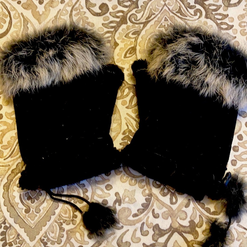 Faux furry half mittens